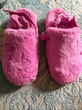 Nike Pink Plush Slip-On Athletic Slippers